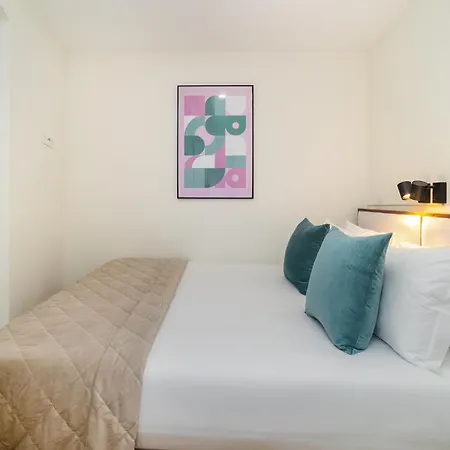 Apartment Whome Explore From A Cozy Base In Alfama