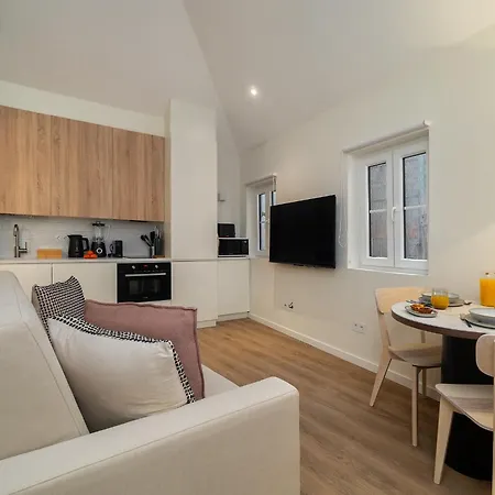 Whome Explore From A Cozy Base In Alfama Apartmán Lisboa