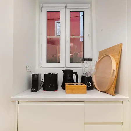 Whome Explore From A Cozy Base In Alfama Apartmán